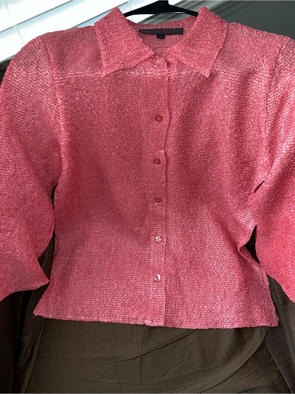 Textured Coral Button-Front Shirt with Classic Collar